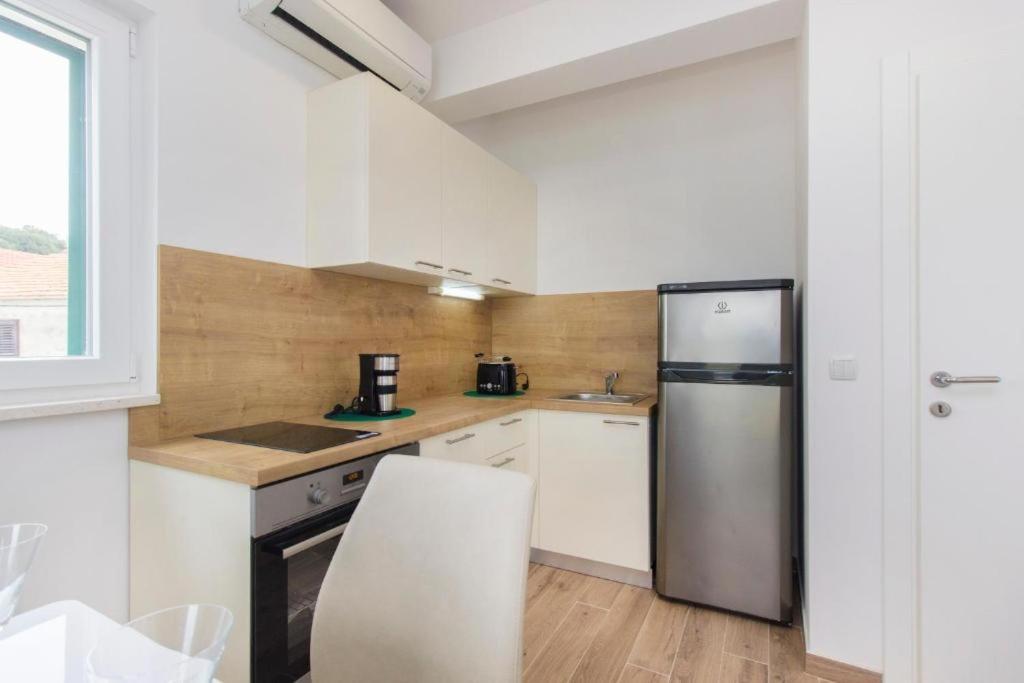 Riva 2 Apartment กราปานจ์ ภายนอก รูปภาพ