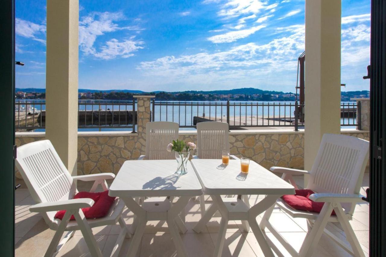 Riva 2 Apartment กราปานจ์ ภายนอก รูปภาพ